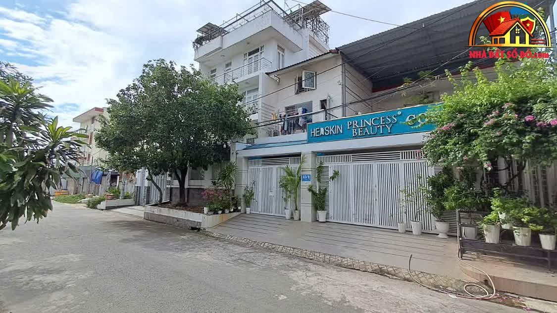 Nhà đất sổ đỏ Thủ Đức: Biệt thự 4 tầng mặt tiền Quốc Lộ 13, diện tích 840m²
