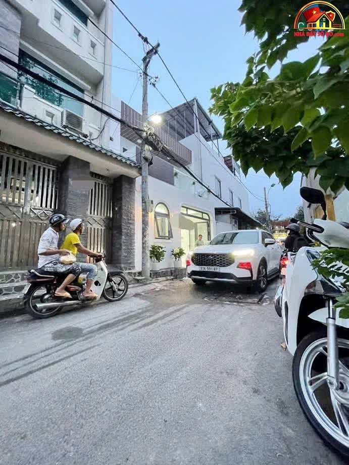 Bán nhà riêng sổ đỏ 44m2 tại Tân Phú, Hồ Chí Minh giá 5 tỷ