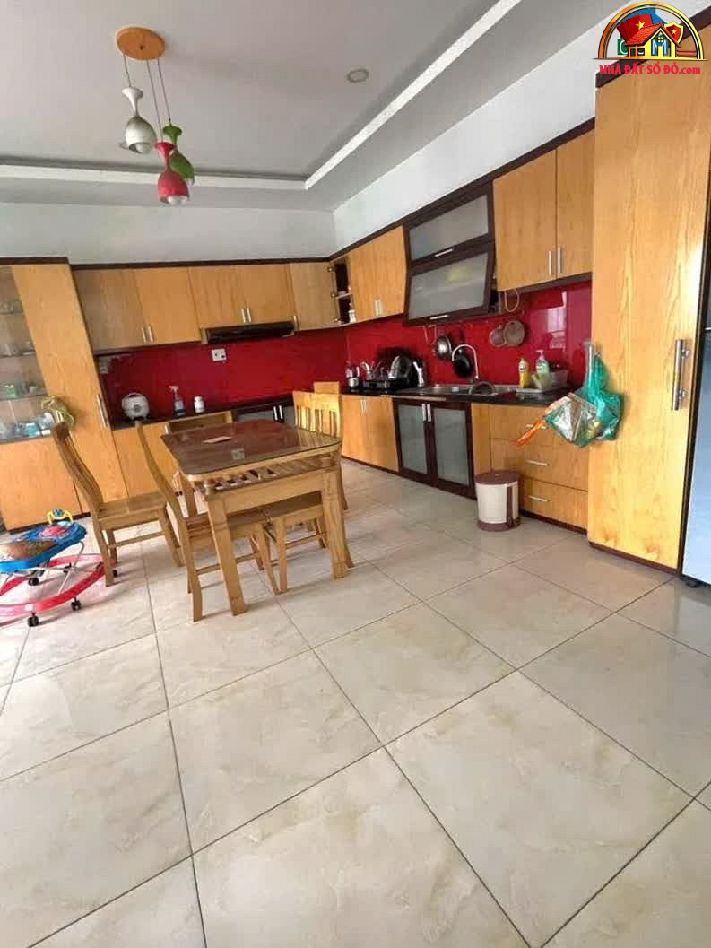 Nhà đất sổ đỏ Quận 6 với 5 tầng, diện tích 95m² chỉ 9.8 tỷ