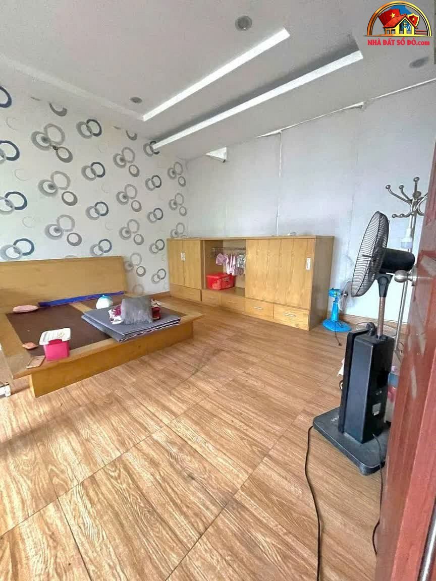 Nhà đất sổ đỏ Quận 6 với 5 tầng, diện tích 95m² chỉ 9.8 tỷ