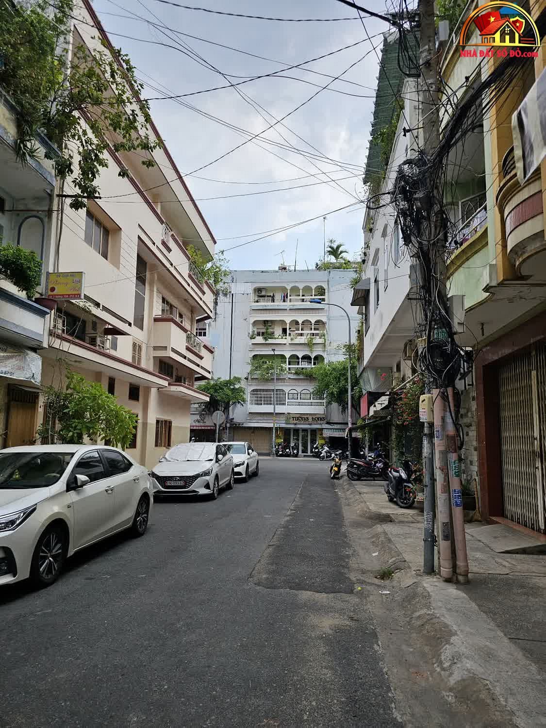 Bán nhà mặt phố Quận 4 Hồ Chí Minh sổ hồng hoàn công giá 9.9 tỷ