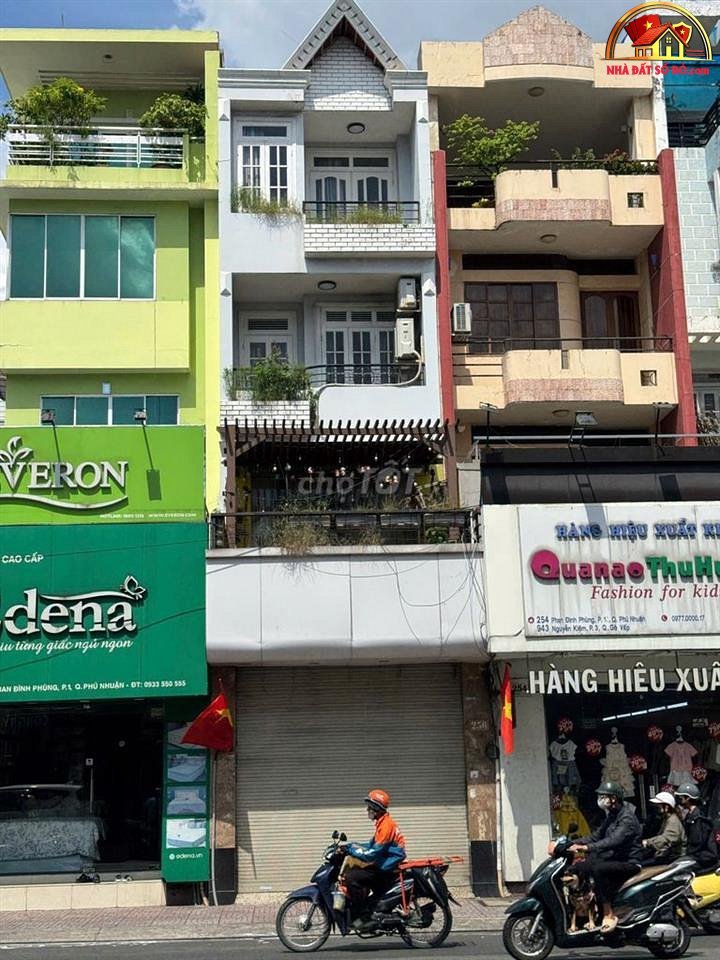 Nhà đất sổ đỏ Phú Nhuận với 2 mặt tiền đường Phan Đình Phùng giá 19.9 tỷ