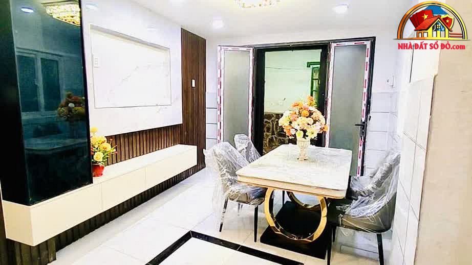 Nhà đất sổ đỏ Quận 10 TP.HCM – Nhà đẹp Nguyễn Tri Phương 5.27 tỷ