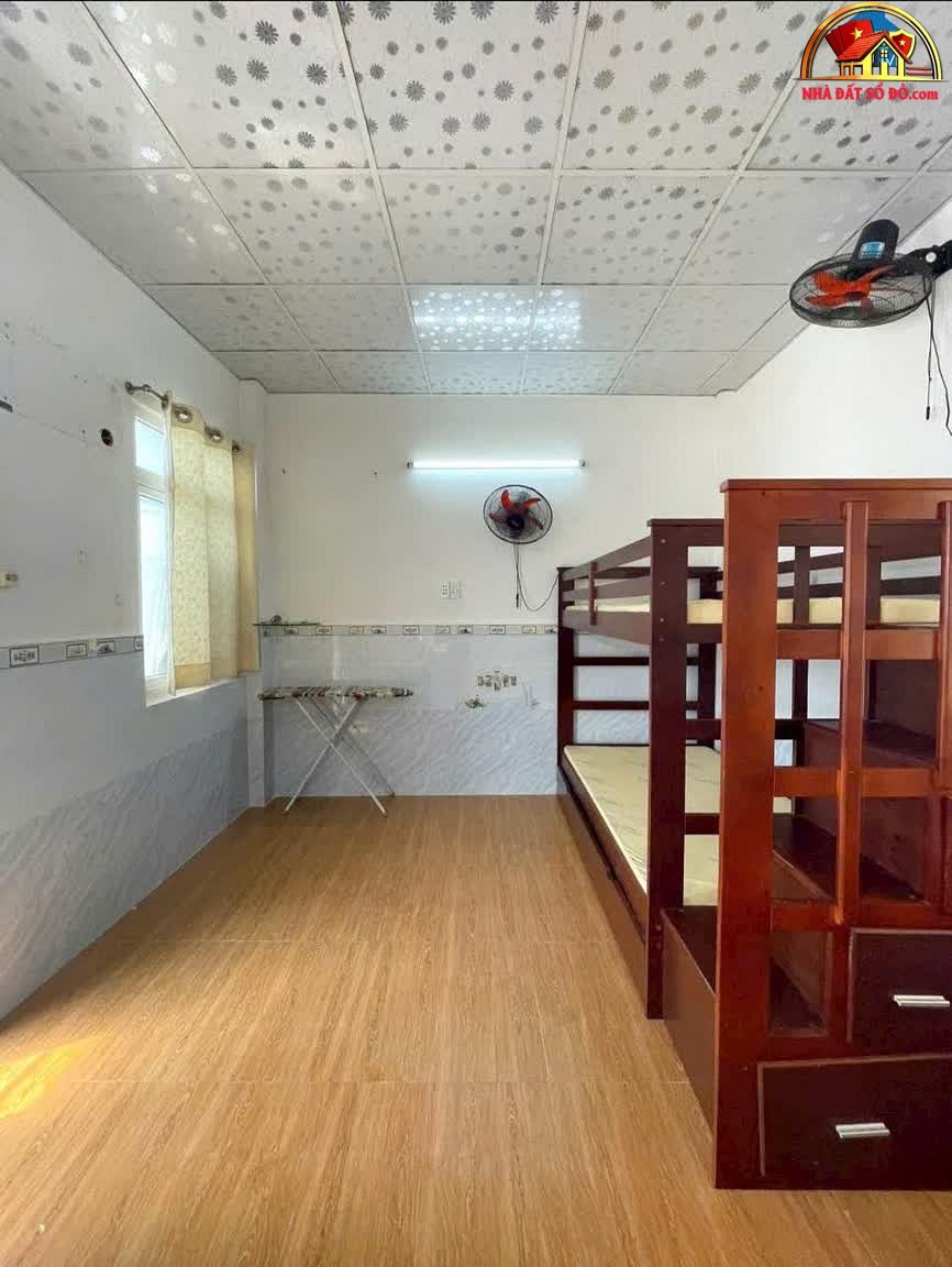 Nhà đất sổ đỏ Quận 4, Hồ Chí Minh bán nhà riêng 65m² chỉ 2.4 tỷ
