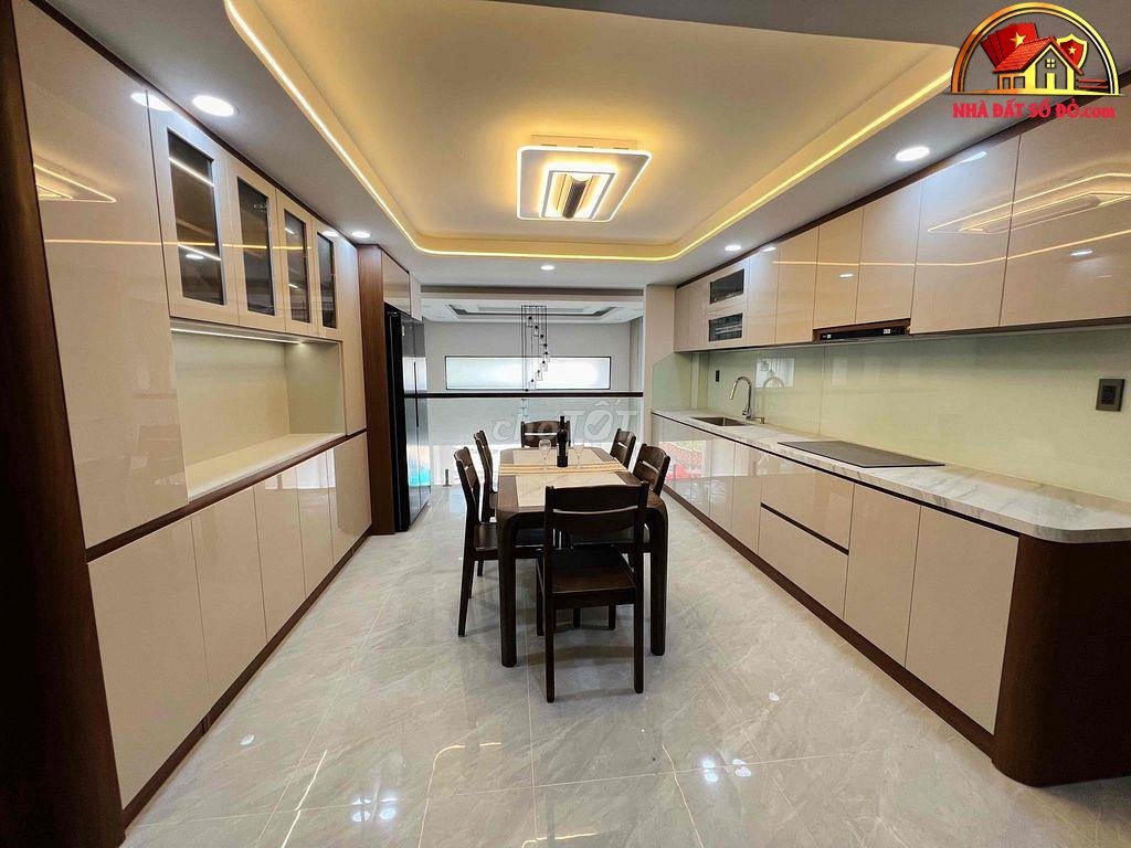 Nhà đất sổ đỏ Quận 11 TP.HCM, 3 tầng, 3 phòng ngủ, giá 9.3 tỷ