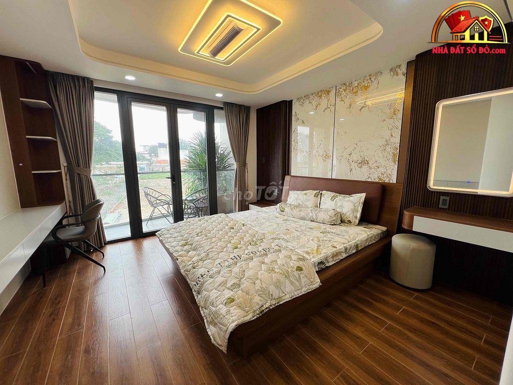 Nhà đất sổ đỏ Quận 11 TP.HCM, 3 tầng, 3 phòng ngủ, giá 9.3 tỷ