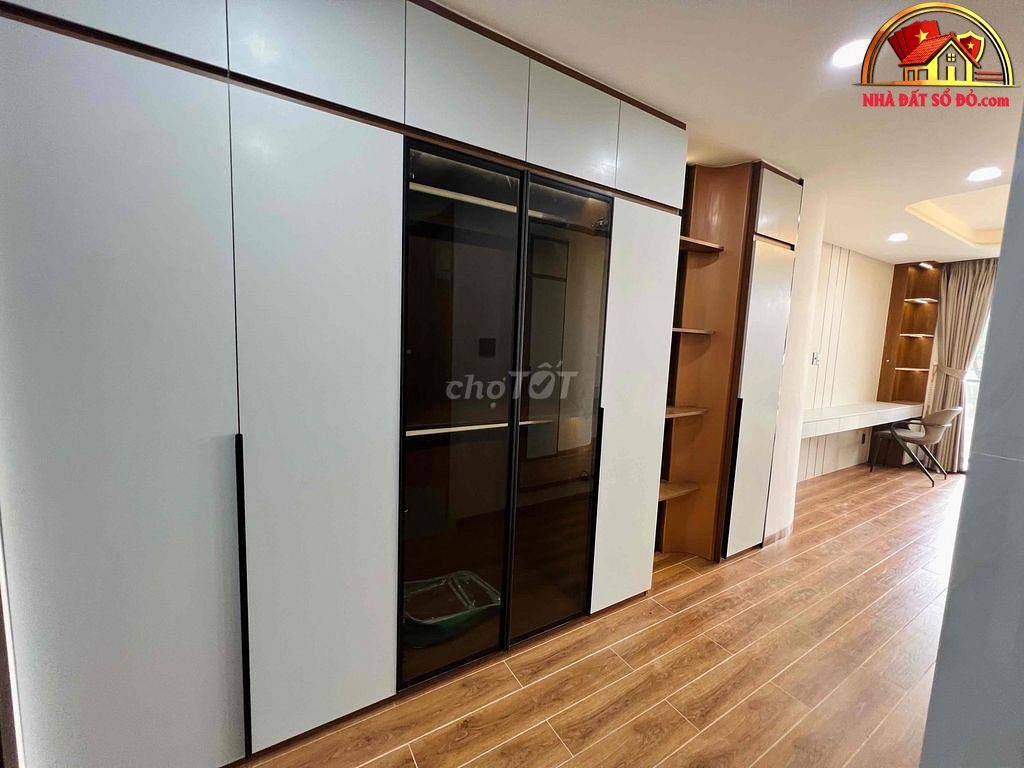 Nhà đất sổ đỏ Quận 11 TP.HCM, 3 tầng, 3 phòng ngủ, giá 9.3 tỷ