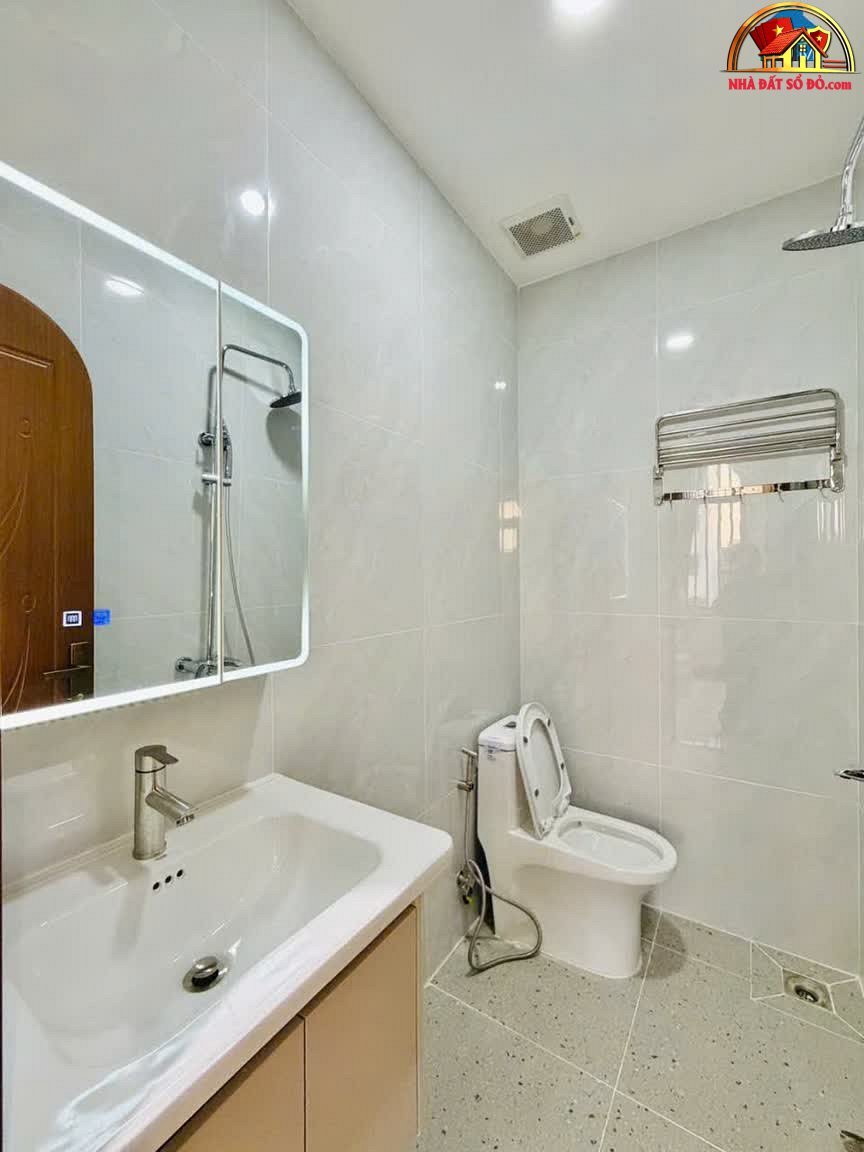 Nhà đất sổ đỏ bán nhà mặt phố Bình Hưng Hòa A, Bình Tân