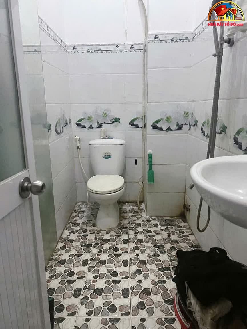 Bán nhà riêng sổ đỏ 5PN, 4WC tại Huỳnh Tấn Phát, Quận 7, Hồ Chí Minh