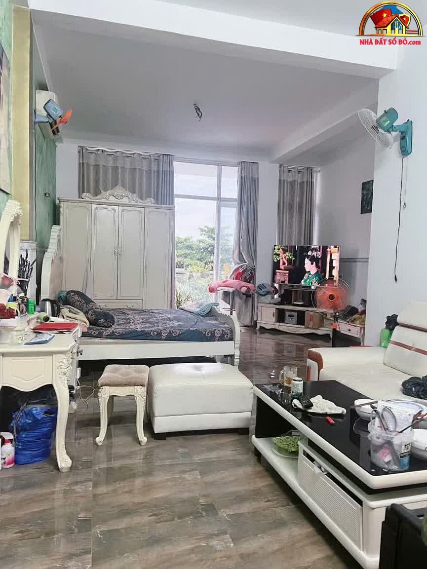 Bán nhà riêng sổ đỏ 5PN, 4WC tại Huỳnh Tấn Phát, Quận 7, Hồ Chí Minh