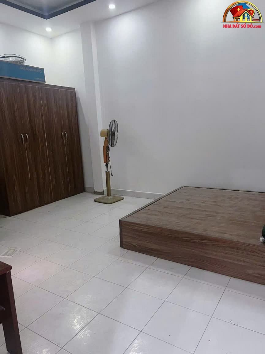 Bán nhà riêng sổ đỏ 5PN, 4WC tại Huỳnh Tấn Phát, Quận 7, Hồ Chí Minh