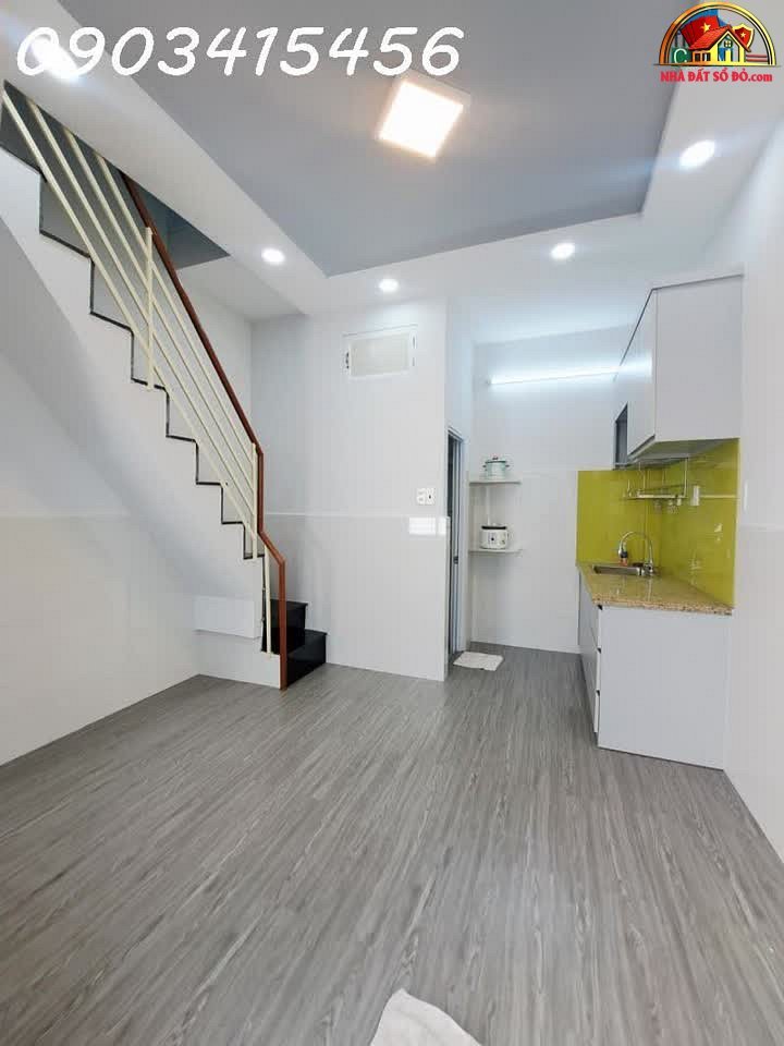 Bán nhà riêng sổ đỏ Tân Phú Hồ Chí Minh 3 tầng 2PN giá 2.05 tỷ