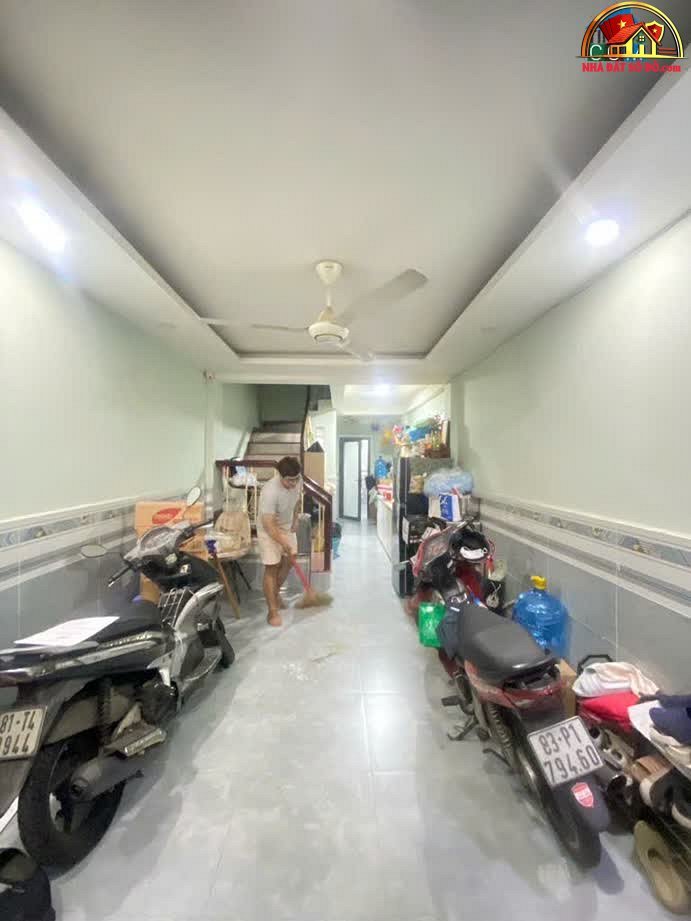 Bán nhà mặt phố Phú Nhuận Hồ Chí Minh, 6PN, cho thuê 30tr/tháng