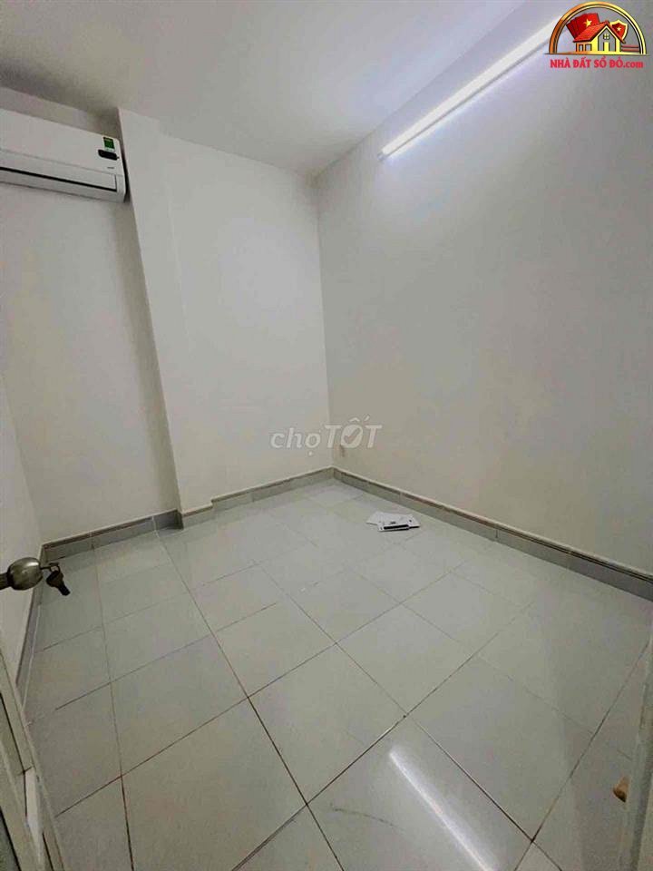 Nhà đất sổ đỏ Quận Tân Phú TP.HCM diện tích 44m2 giá 4.2 tỷ