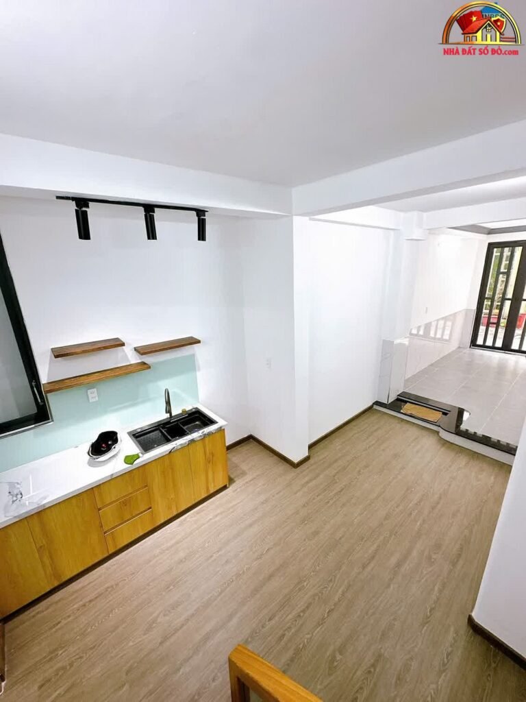 Bán nhà riêng sổ đỏ Quận 4, Hồ Chí Minh – Diện tích 38m² giá 3.7 tỷ