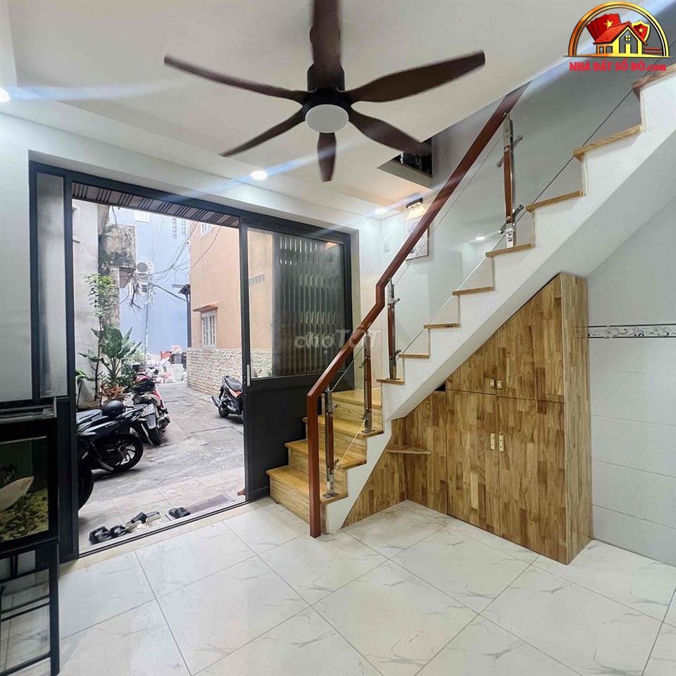 Bán nhà đất sổ đỏ Quận 11 TP.HCM diện tích 38m2 giá 5.3 tỷ