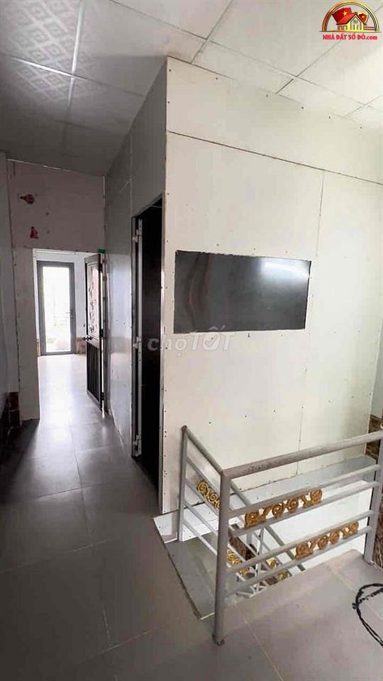 Nhà đất sổ đỏ 2 phòng ngủ tại Hẻm 33 Trần Quang Cơ, Tân Phú