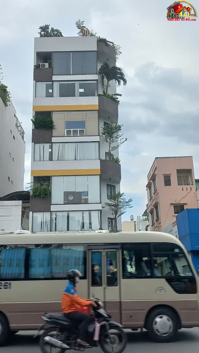 Bán nhà mặt phố sổ đỏ quận 5 TP.HCM giá 100 tỷ diện tích 210m²