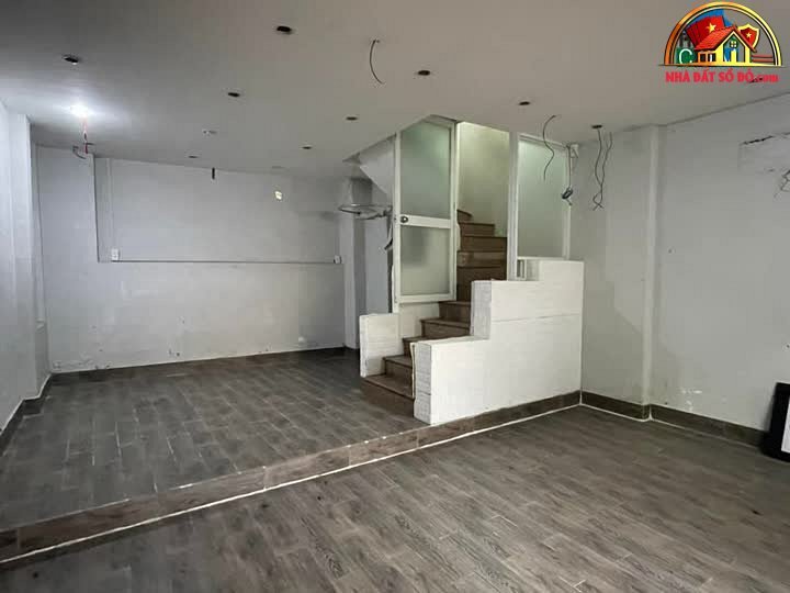 Nhà đất sổ đỏ mặt tiền kinh doanh Lê Hồng Phong Quận 5 TP.HCM