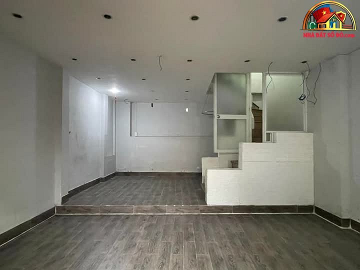 Nhà đất sổ đỏ mặt tiền kinh doanh Lê Hồng Phong Quận 5 TP.HCM