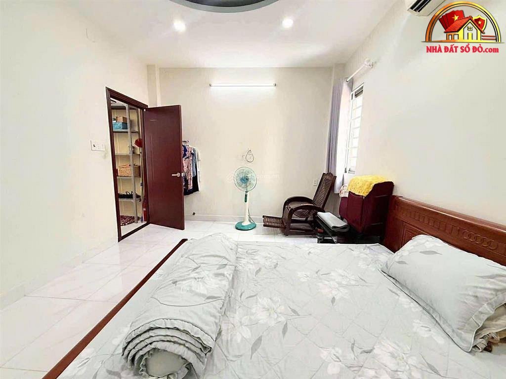 Nhà đất sổ đỏ Đường Minh Phụng Quận 11 TP.HCM giá 4.05 tỷ