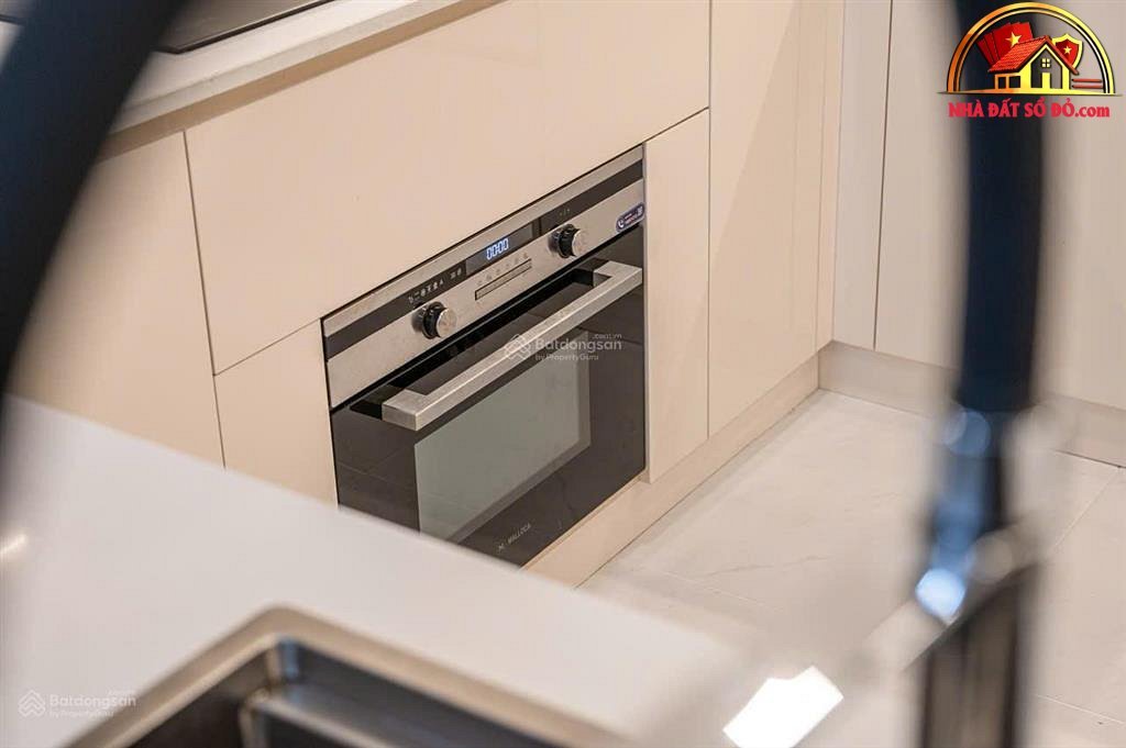 Bất động sản sổ đỏ 3 phòng ngủ Vinhomes Central Park giá 13.9 tỷ