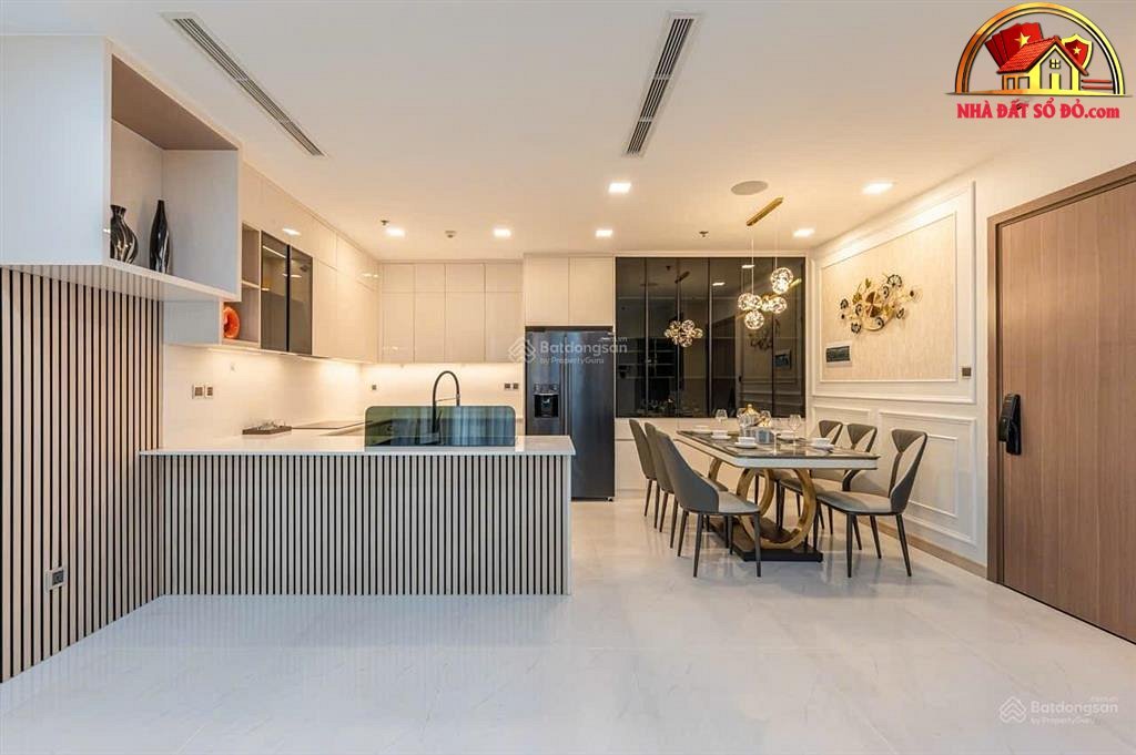 Bất động sản sổ đỏ 3 phòng ngủ Vinhomes Central Park giá 13.9 tỷ