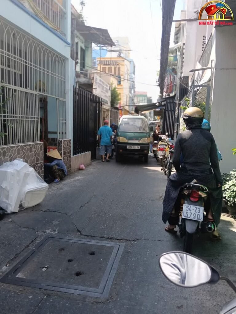 Bán nhà mặt phố Đoàn Văn Bơ Quận 4 Hồ Chí Minh giá 7.45 tỷ