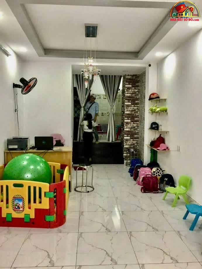 Bán nhà đất sổ đỏ Quận 10, Hồ Chí Minh – Diện tích 42m2, giá 6.9 tỷ