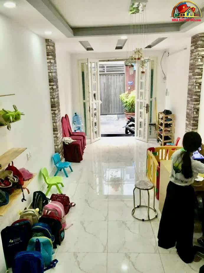 Bán nhà đất sổ đỏ Quận 10, Hồ Chí Minh – Diện tích 42m2, giá 6.9 tỷ