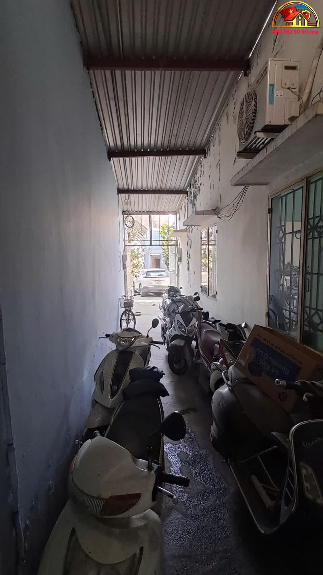 Nhà đất sổ đỏ Thủ Đức – Bán lô đất lớn tặng 3 căn nhà cấp 4 giá 10 tỷ