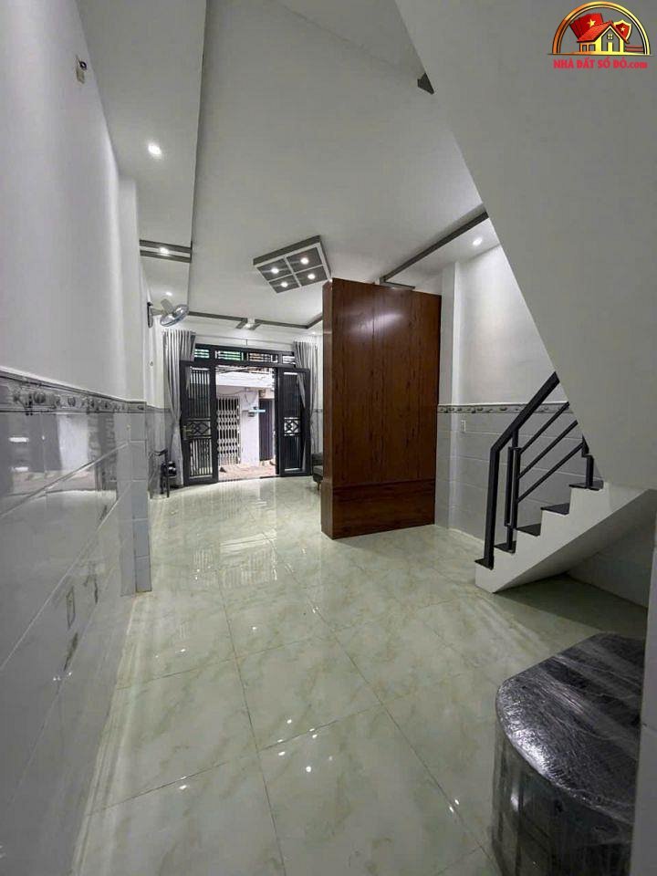 Nhà đất sổ đỏ Quận 6 Hồ Chí Minh 3PN 2WC chỉ 3.94 tỷ