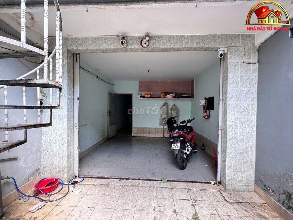 Nhà đất sổ đỏ 3 tầng với 10 phòng tại đường Phan Đình Phùng, Phú Nhuận, TP.HCM