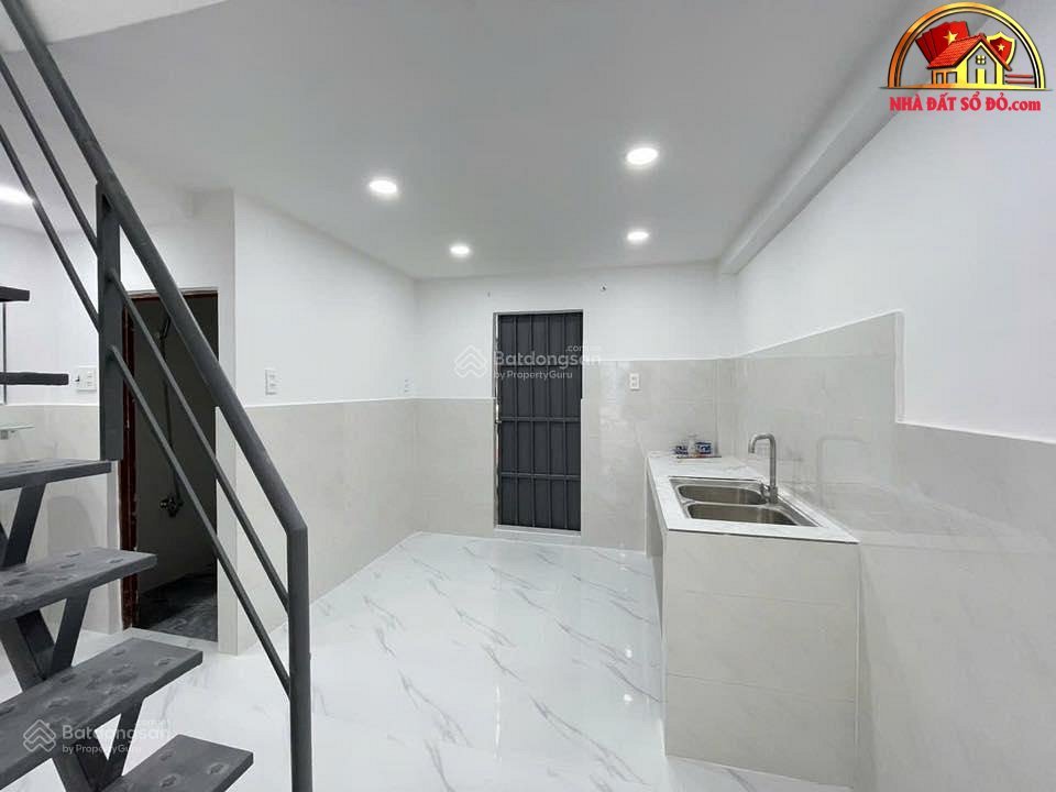Nhà đất sổ đỏ Bình Tân với giá 3.55 tỷ, 33m2, 2 phòng ngủ