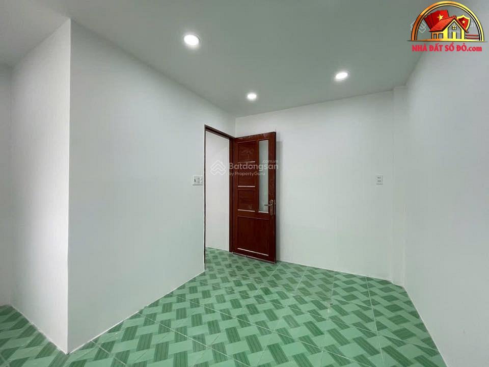 Nhà đất sổ đỏ Bình Tân với giá 3.55 tỷ, 33m2, 2 phòng ngủ