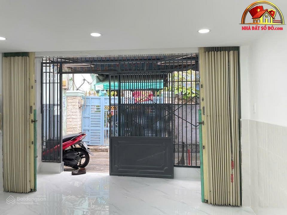 Nhà đất sổ đỏ Bình Tân với giá 3.55 tỷ, 33m2, 2 phòng ngủ