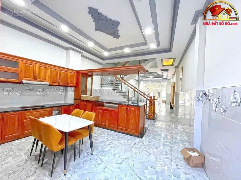 Nhà đất sổ đỏ Quận 10, TP.HCM – Nhà đẹp 62m², giá thỏa thuận