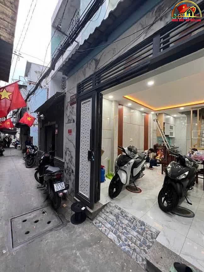Nhà đất sổ đỏ Quận 4 TP.HCM, nhà mặt phố giá 4.05 tỷ diện tích 26m²