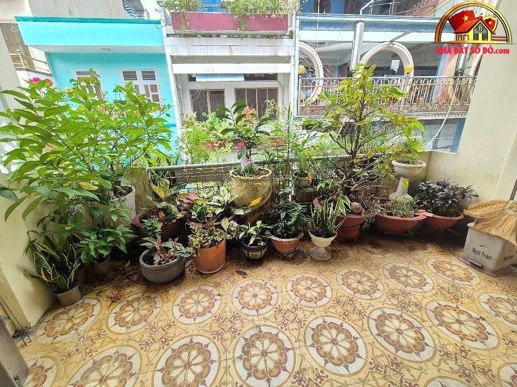 Nhà đất sổ đỏ Quận 11 – Hẻm xe hơi thông thoáng – Giá 9.5 tỷ