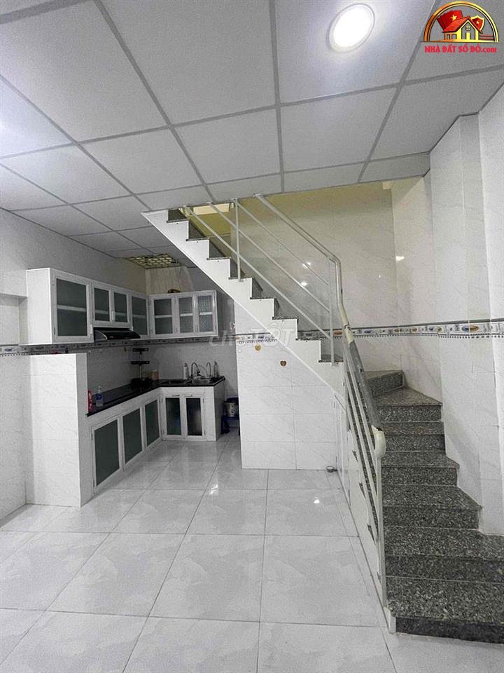 Nhà đất sổ đỏ TP.HCM – Bán nhà riêng Lạc Long Quân Tân Bình giá 2.9 tỷ