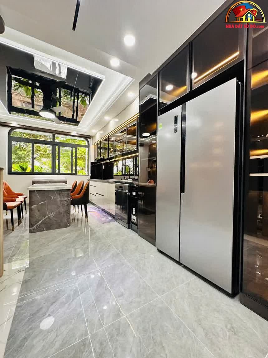 Nhà đất sổ đỏ Bình Tân Hồ Chí Minh – Bán nhà phố 250m² giá 7.1 tỷ
