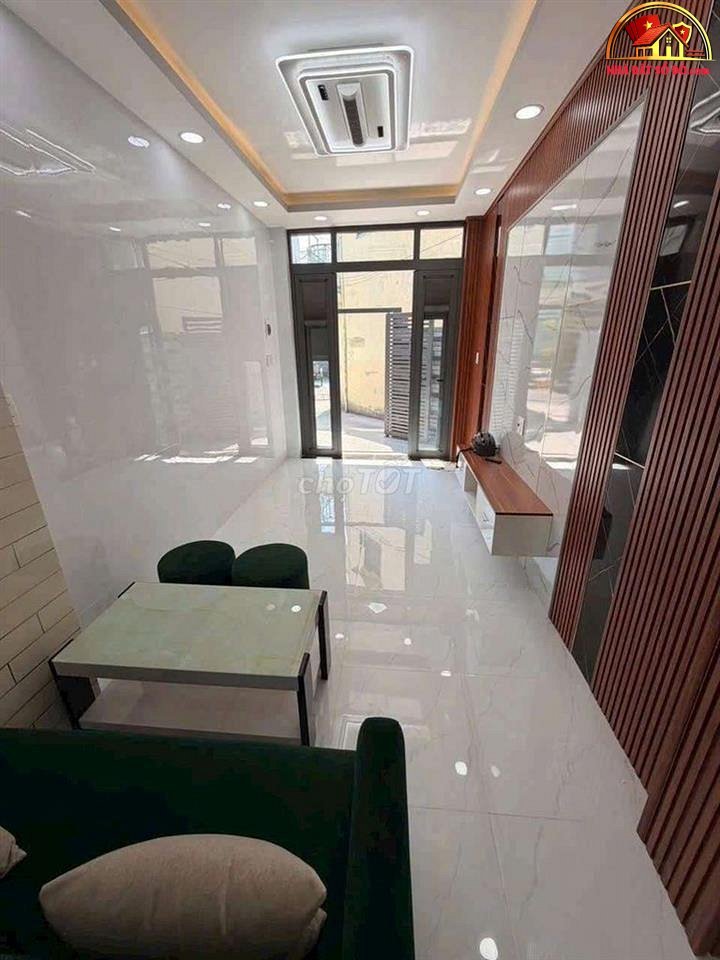 Nhà đất sổ đỏ Quận 6 TP.HCM giá 4.5 tỷ diện tích 28m2
