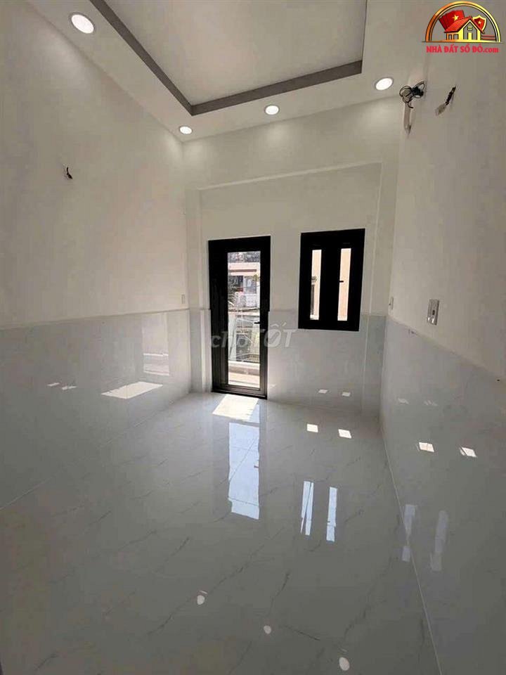 Nhà đất sổ đỏ Quận 6 TP.HCM giá 4.5 tỷ diện tích 28m2