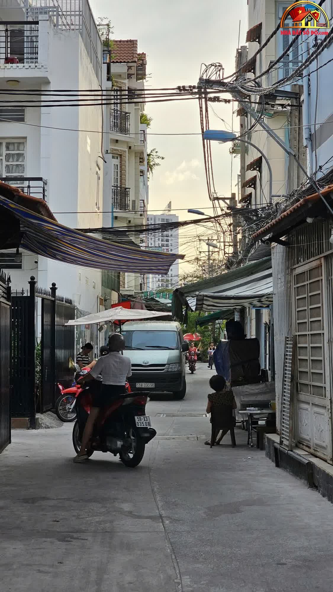 Bán nhà riêng sổ đỏ Quận 4 TP.HCM, giá 2.9 tỷ cho 65m²