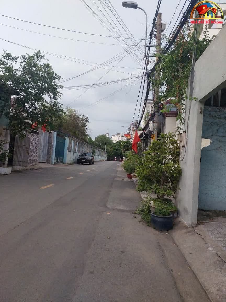 Bán nhà mặt phố sổ đỏ Quận 2, Hồ Chí Minh, giá 10.7 tỷ, diện tích 77 m²