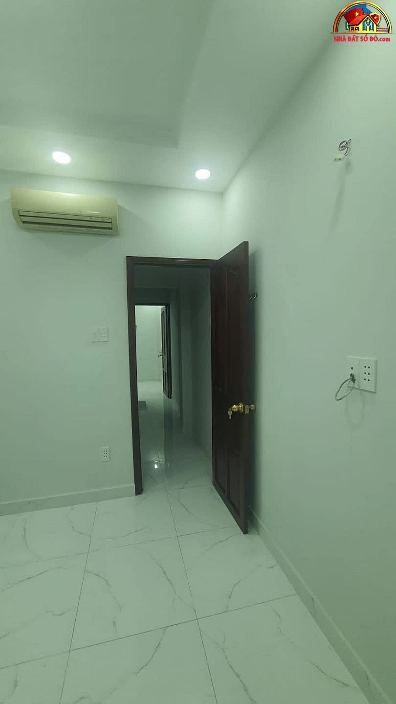 Bán nhà riêng sổ đỏ Quận 5, TP.HCM – 3 tầng, 4 phòng ngủ, giá 8.8 tỷ