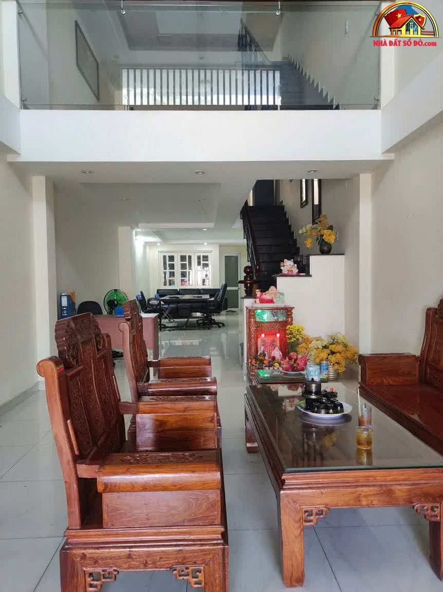Nhà đất sổ đỏ Thủ Đức 4 lầu mặt tiền đường số 12, giá 9.4 tỷ