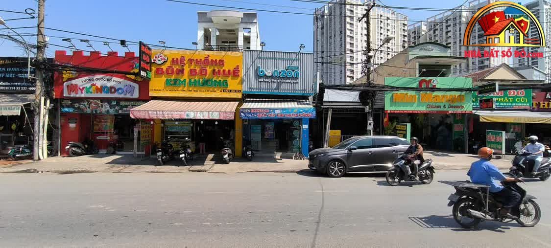 Nhà đất sổ đỏ bán nhà mặt phố Nguyễn Duy Trinh Quận 2 TP.HCM chỉ 15 tỷ