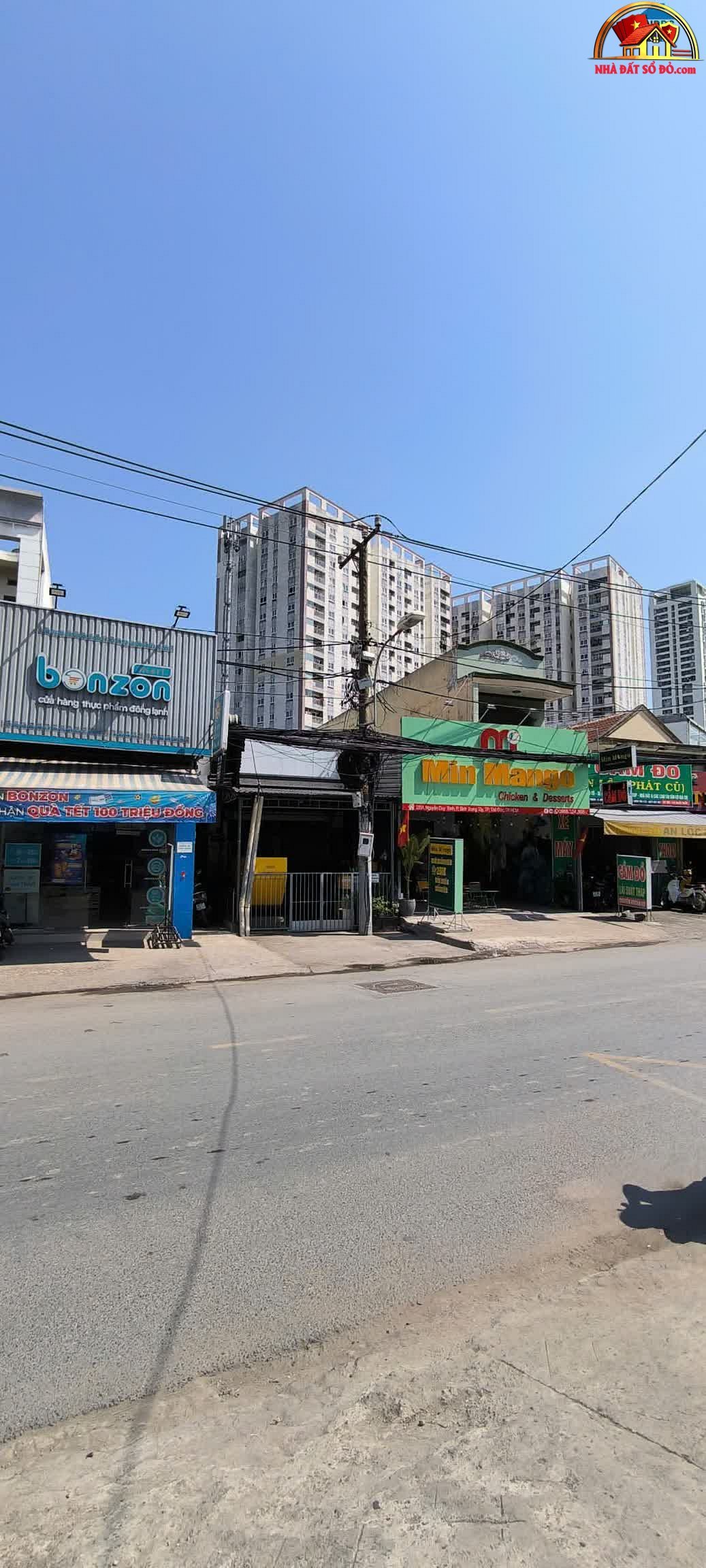 Nhà đất sổ đỏ bán nhà mặt phố Nguyễn Duy Trinh Quận 2 TP.HCM chỉ 15 tỷ