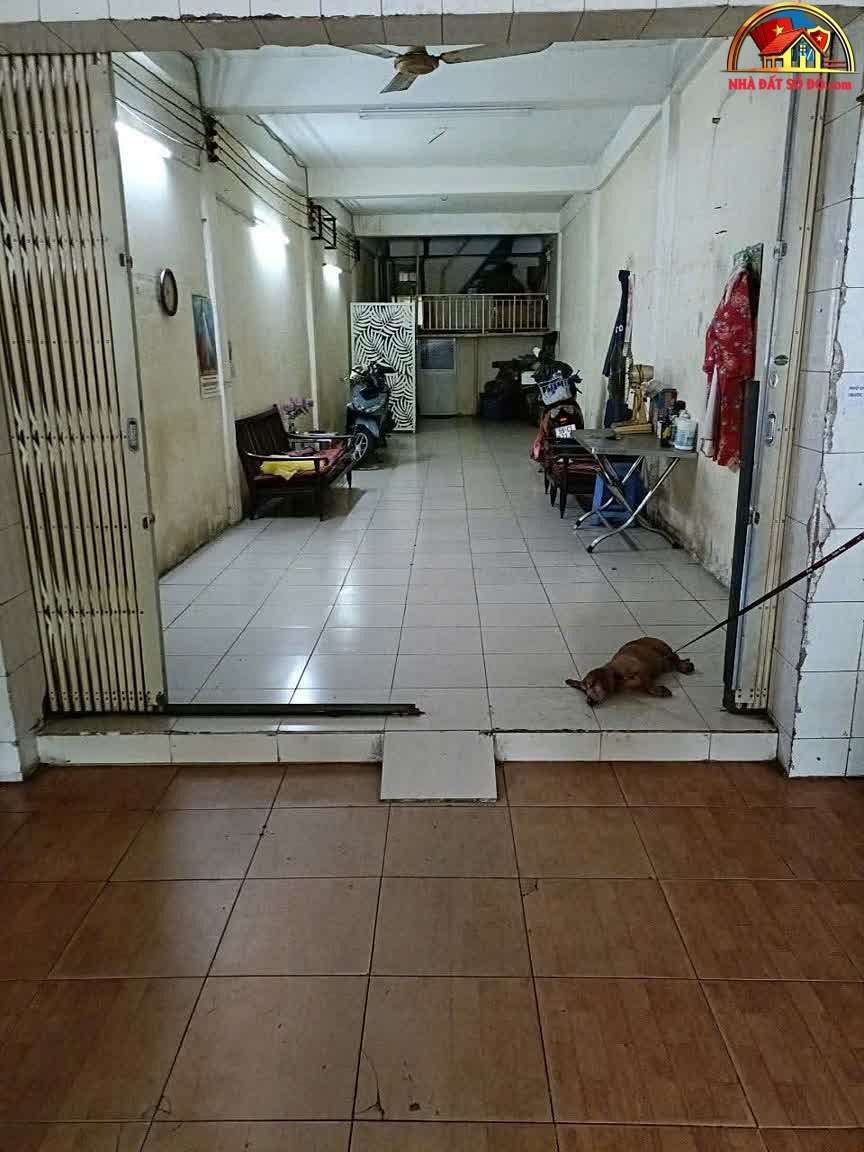 Nhà đất sổ đỏ bán nhà mặt phố 470 Nguyễn Tất Thành Quận 4 TP.HCM